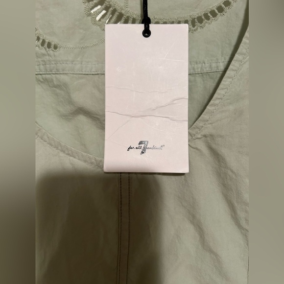 7 FOR ALL MANKIND BALLOON SLEEVE EYELET TOP IN SEAFOAM NWT - Picture 11 of 13